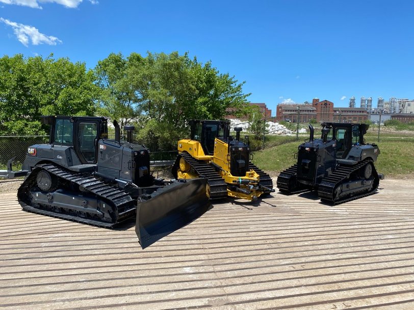 CATERPILLAR CELEBRATES PRODUCTION OF 175,000 MEDIUM HIGH DRIVE DOZERS